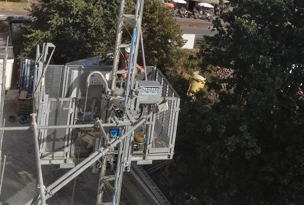 Bouwlift AT95 ESU De Jong 400 volt