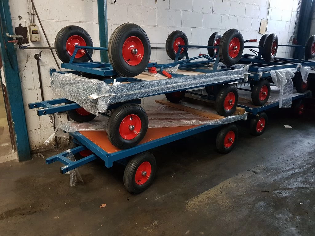 Handtrekwagen met luchtbanden en stalen bovendek 2000 x 1000 mm Frami