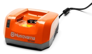 Husqvarna accu BLi300 snellader QC500