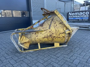 Betonstortkubel 600 liter Revo gebruikt