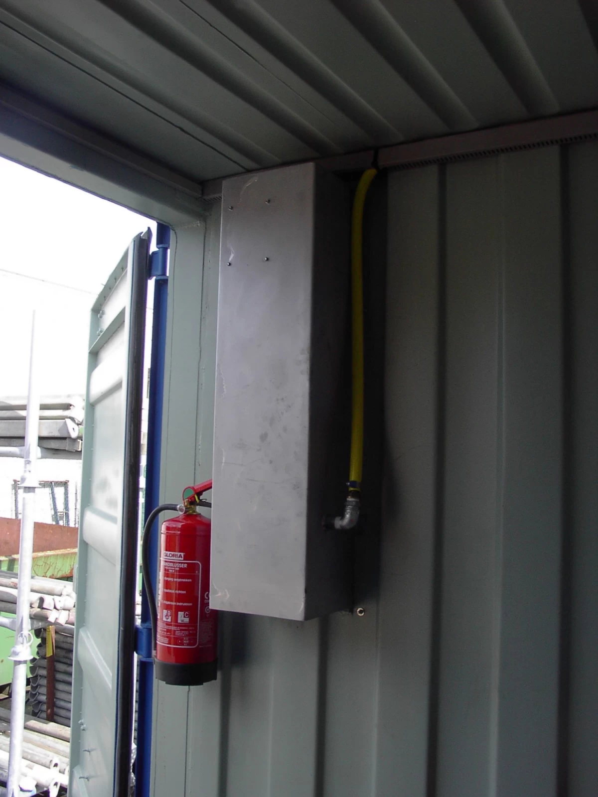 Start Up container