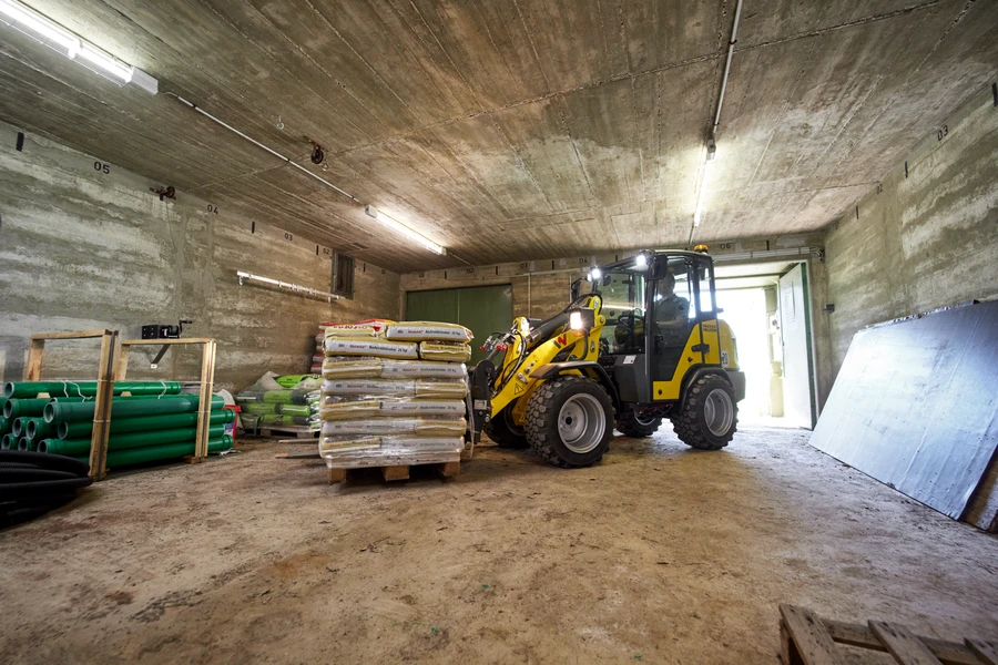 Wacker Neuson WL250 shovel